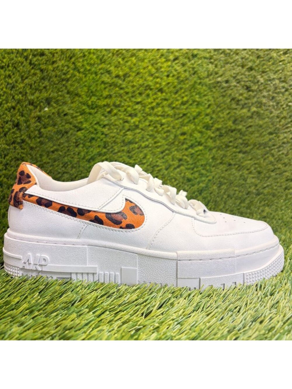 Nike Air Force 1 Low Pixel White Leopard Womens Size 8.5 Athletic Shoes Sneakers